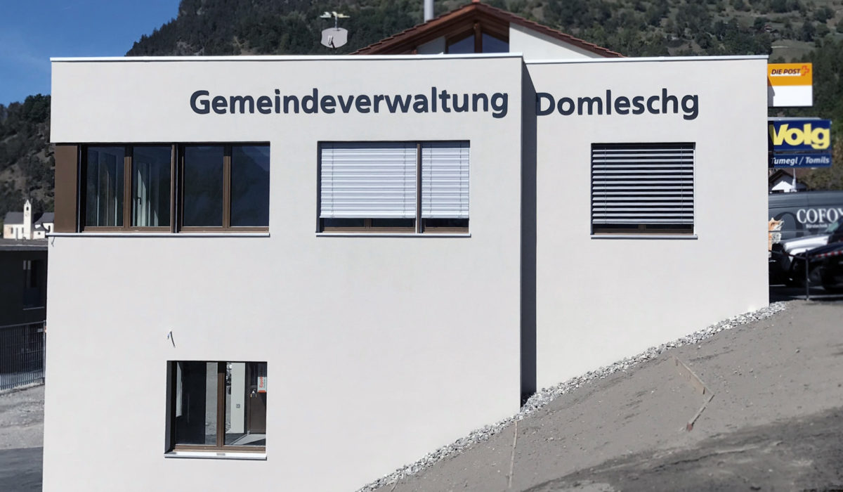Gebäudebeschriftung Gemeinde Domleschg